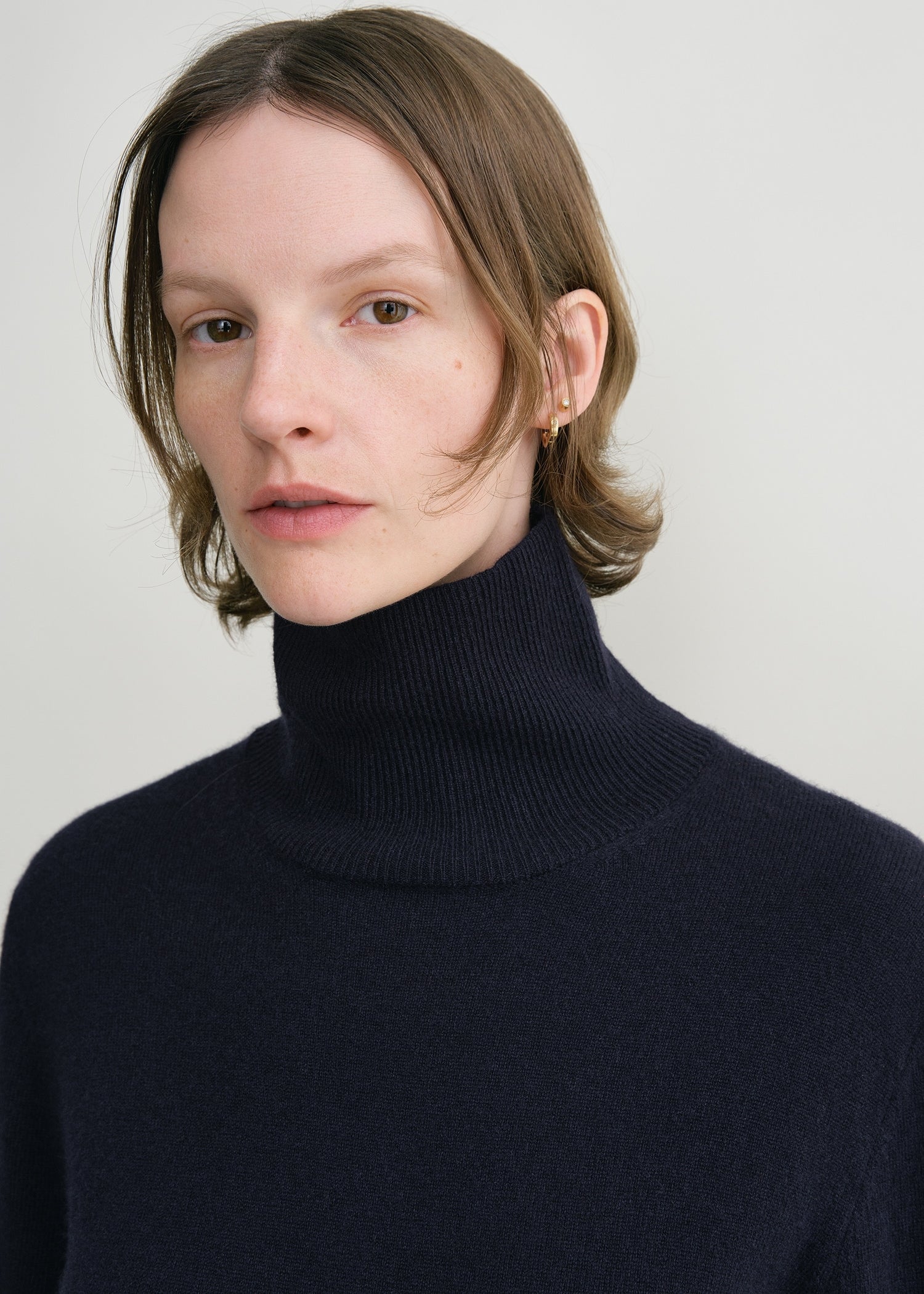 Cropped turtleneck navy 5 Cropped turtleneck navy