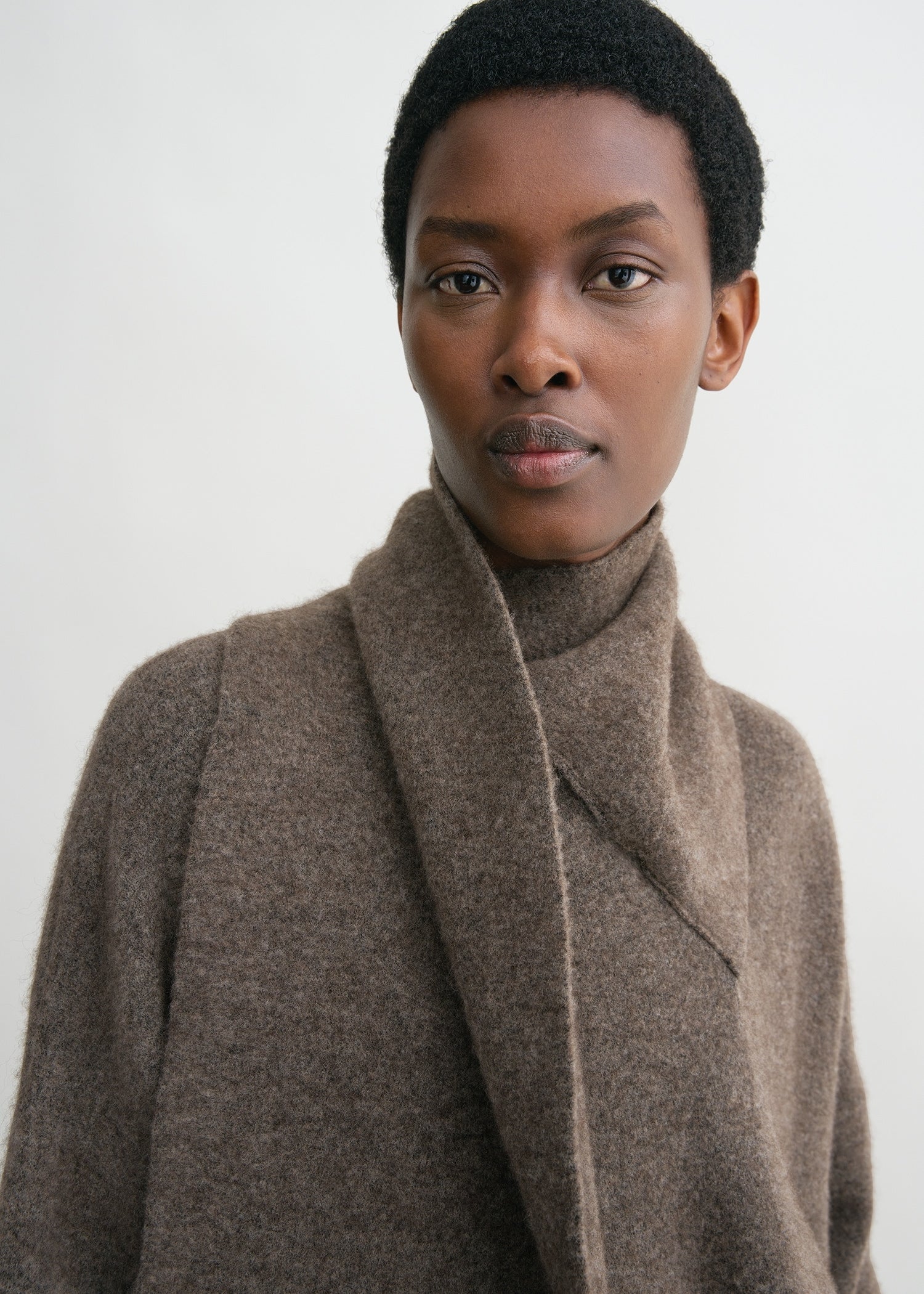 Draped-scarf knit truffle 5 Draped-scarf knit truffle
