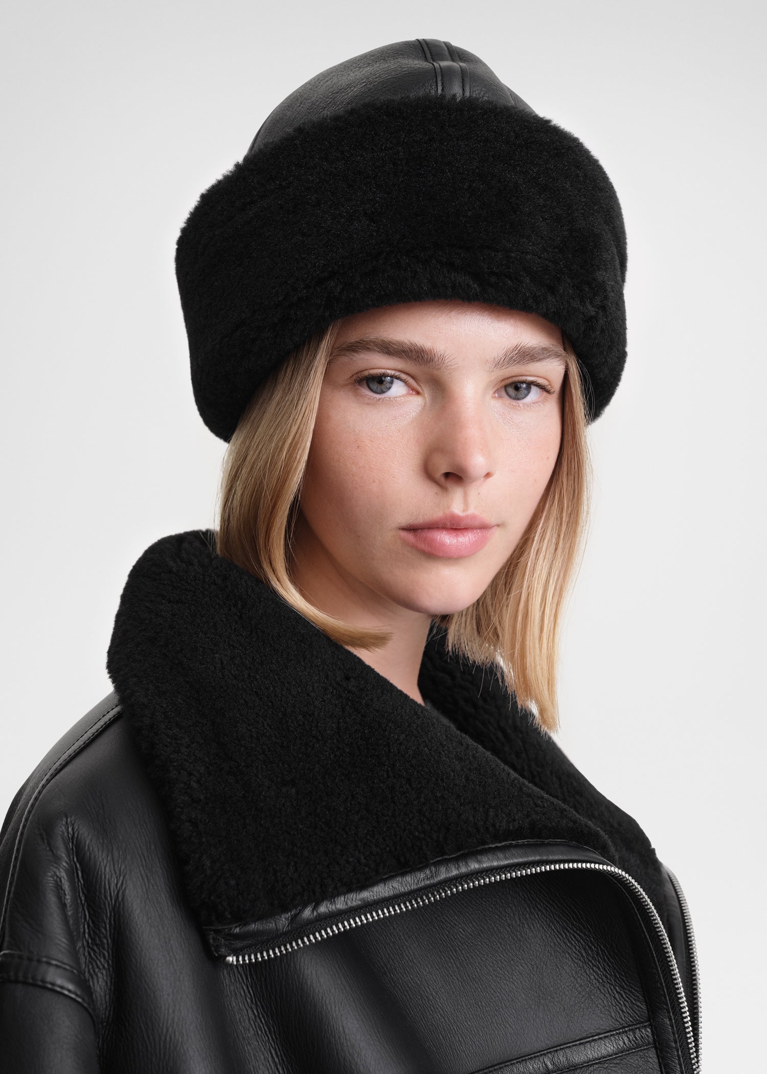 Shearling winter hat black 4 Shearling winter hat black