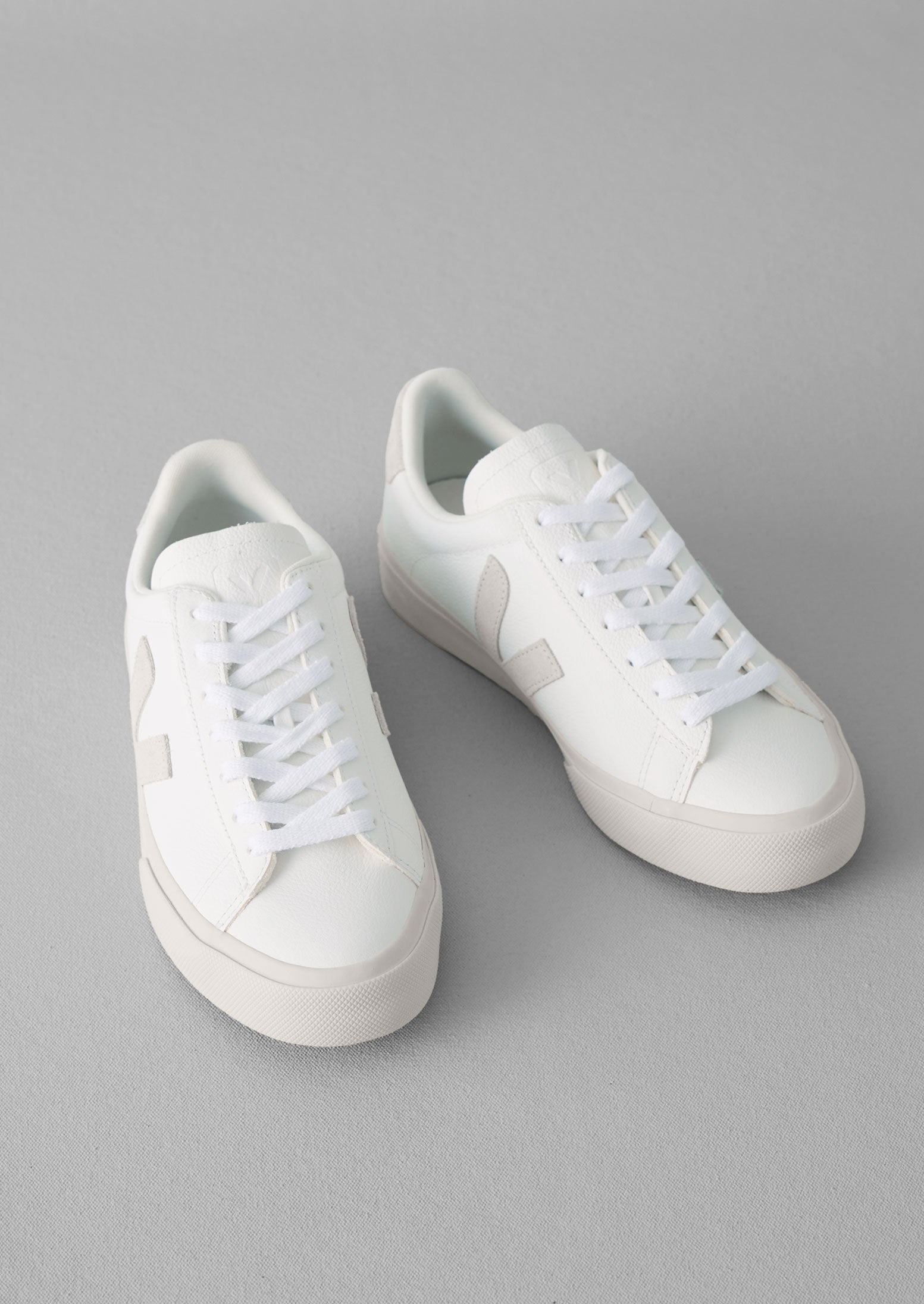Veja Campo Trainers | White/Natural