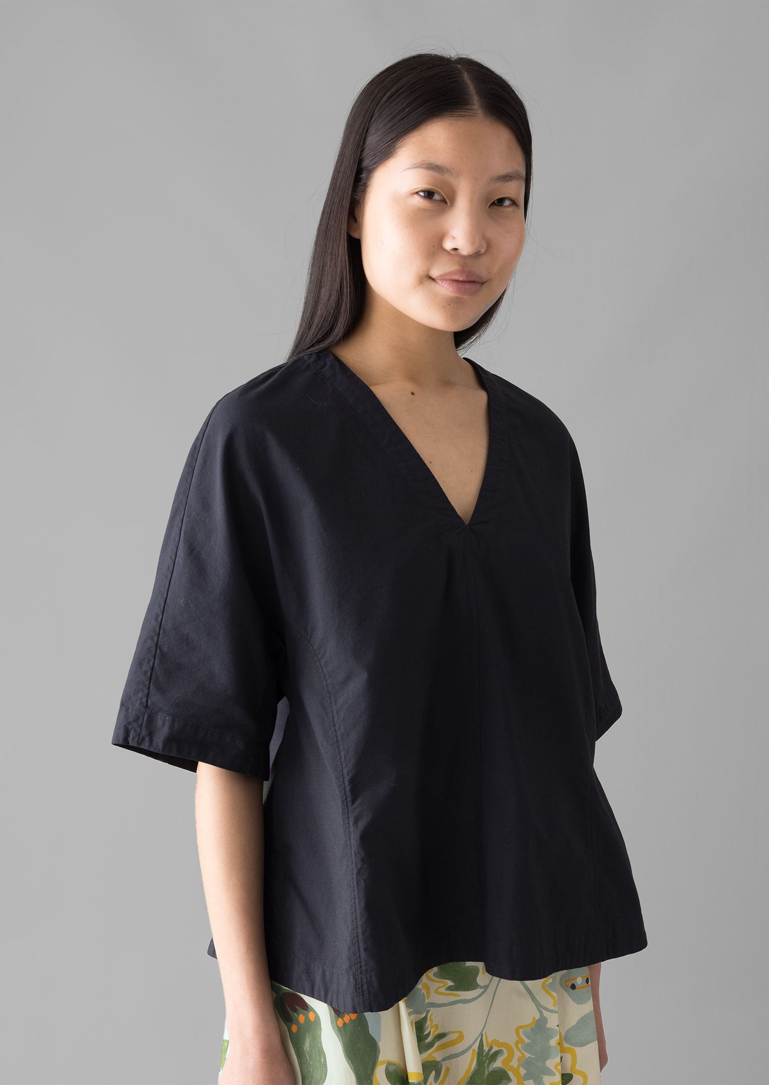 Textured Cotton Poplin V-Neck Top | Ink 4 Textured Cotton Poplin V-Neck Top | Ink