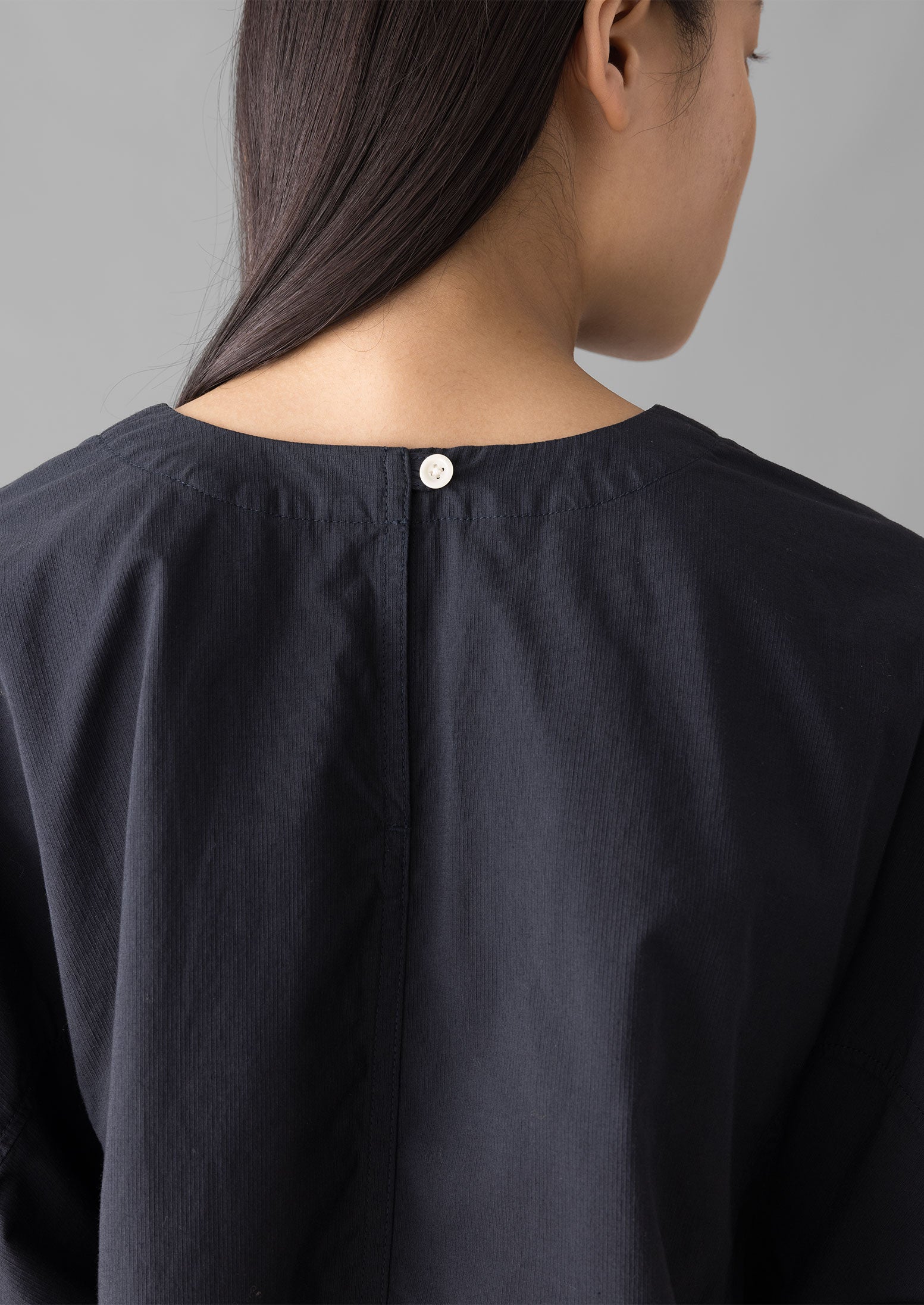 Textured Cotton Poplin V-Neck Top | Ink 6 Textured Cotton Poplin V-Neck Top | Ink