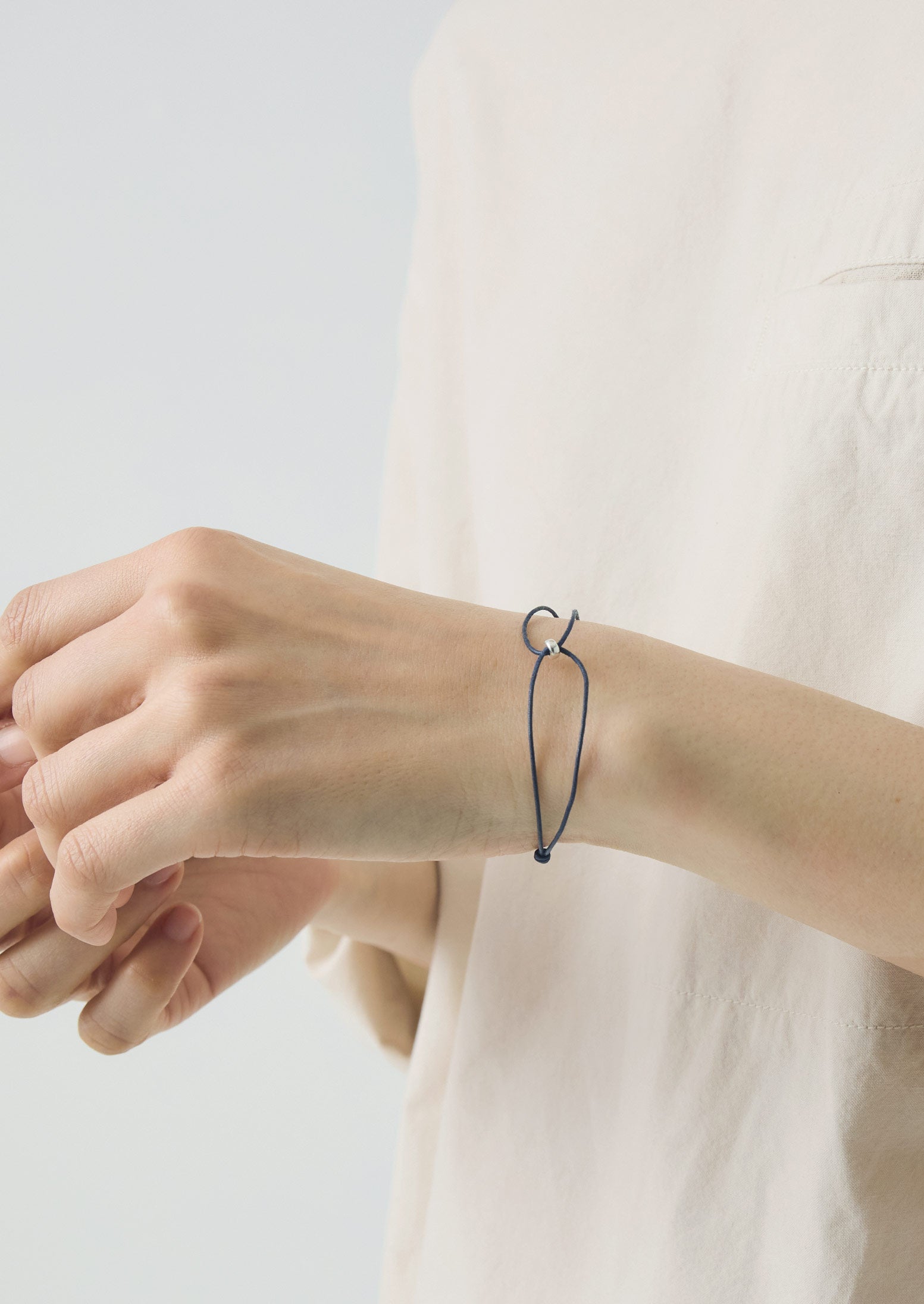 Helena Rohner Silver Bead Bracelet | Navy/Silver 3 Helena Rohner Silver Bead Bracelet | Navy/Silver