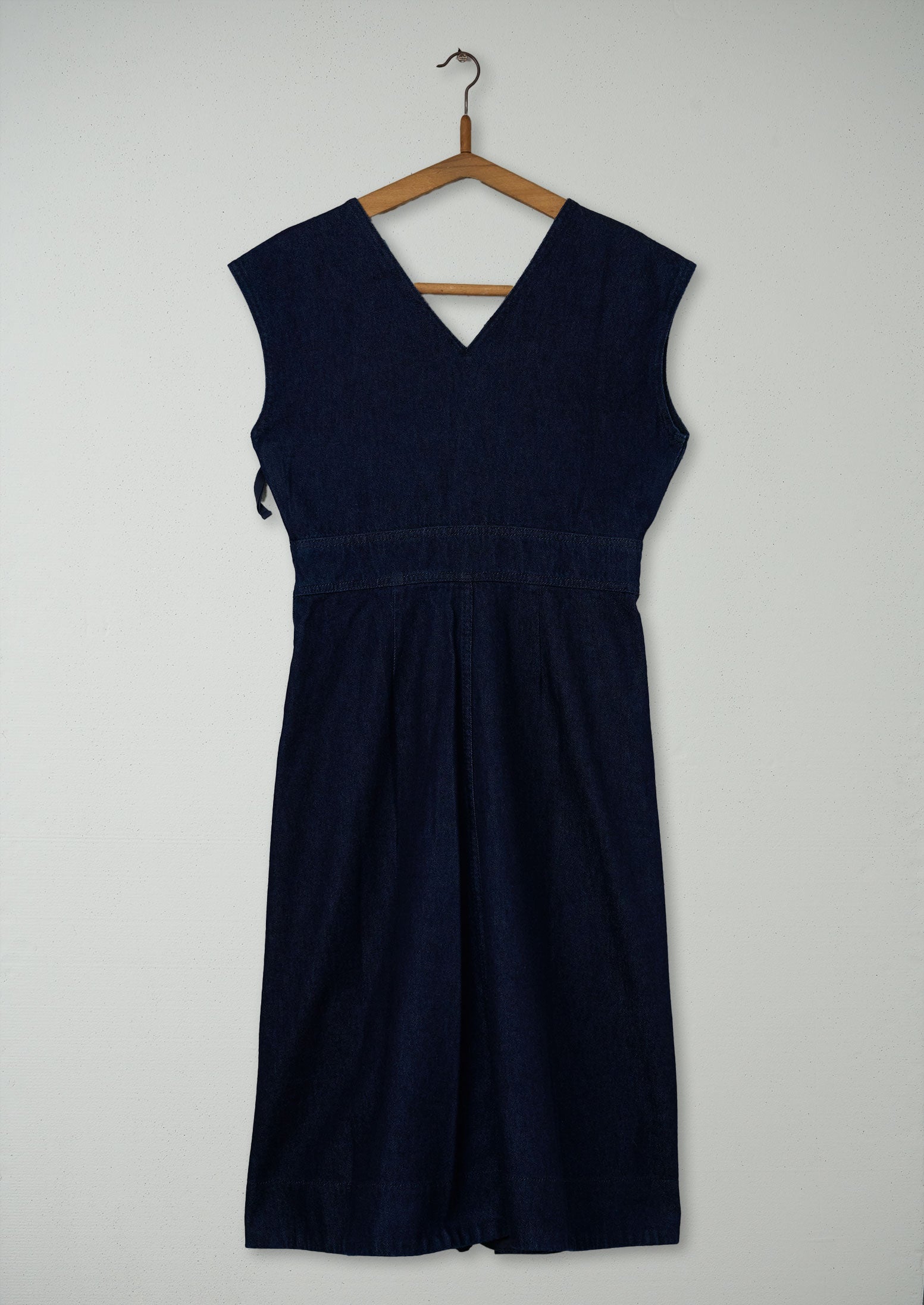 Reworn V Neck Dress Size 8 (995) | Indigo 3 Reworn V Neck Dress Size 8 (995) | Indigo